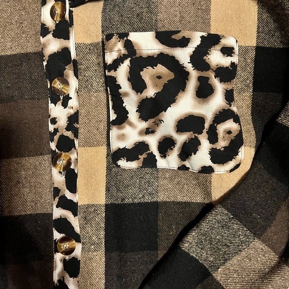 New without tags.  XL button shirt.  More like a shacket.  100% polyester. - Picture 2 of 2